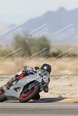 media/Nov-16-2025-Race Pace (Sun) [[8c5fa54630]]/Verified Riders/7-Turn 4 (1155am)/